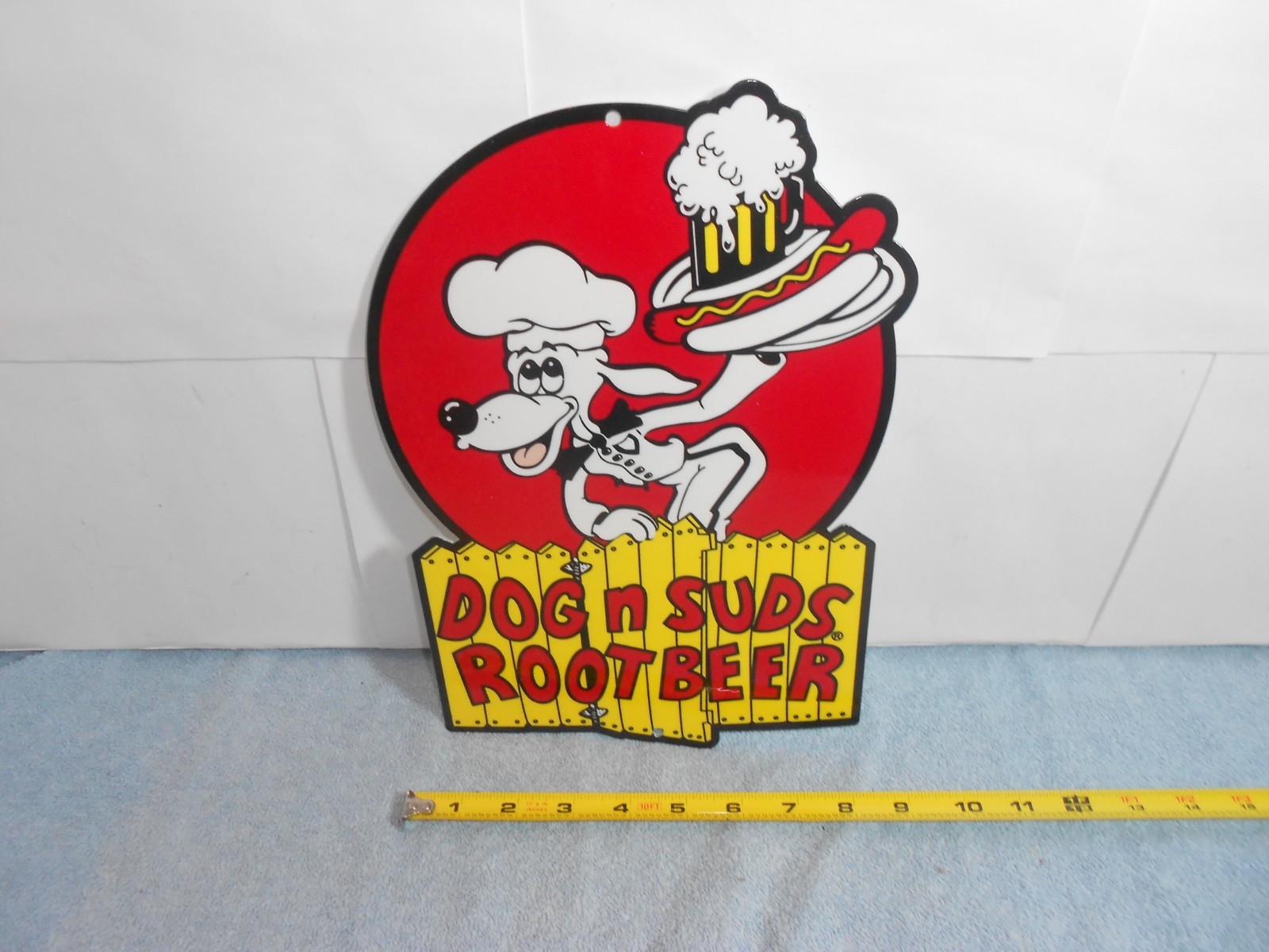 VINTAGE 8 x 11 in DOG N SUDS ROOT BEER SODA POP ADV. SIGN HEAVY METAL – S 32 B