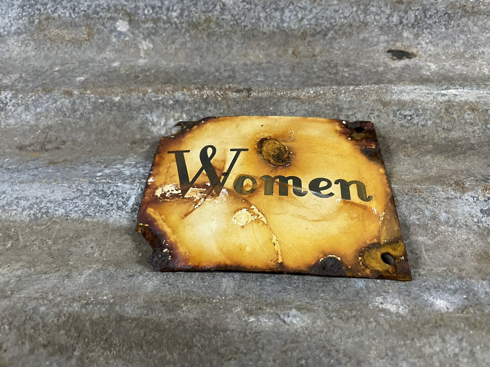 VINTAGE RESTROOM PORCELAIN SIGN GAS STATION SERVICE WOMEN BATHROOM TOILET MARKER
