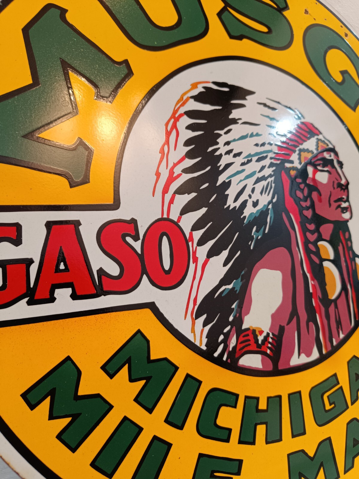 NO PORCELAIN Musgo Gasoline Gas Michigan’s Mile Maker ENAMEL SIGN 50 Cm diameter