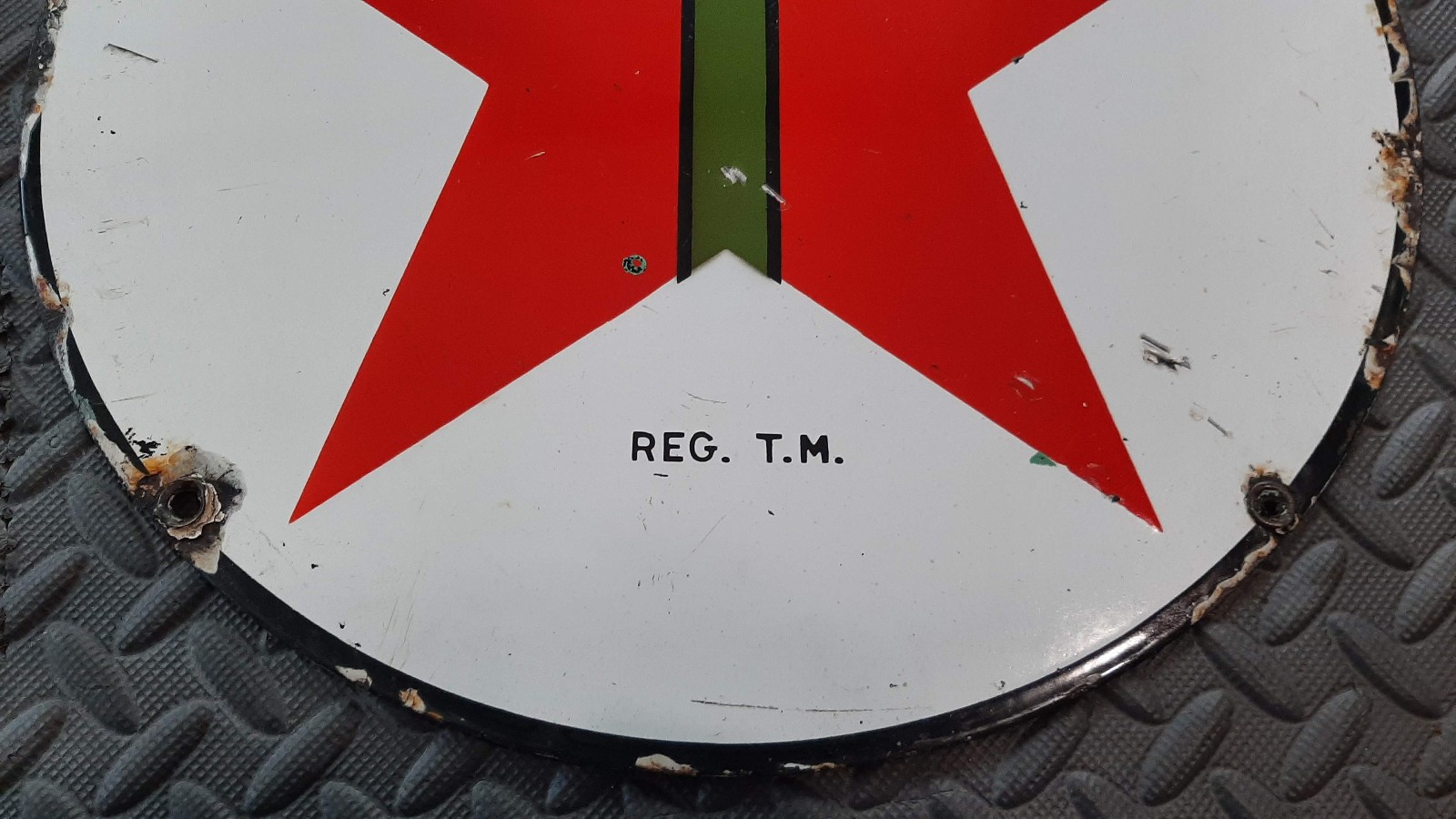 100% ORIGINAL PRE 1936 TEXACO BLACK T PORCELAIN 15 INCH SIGN NO REPOPS EVER!