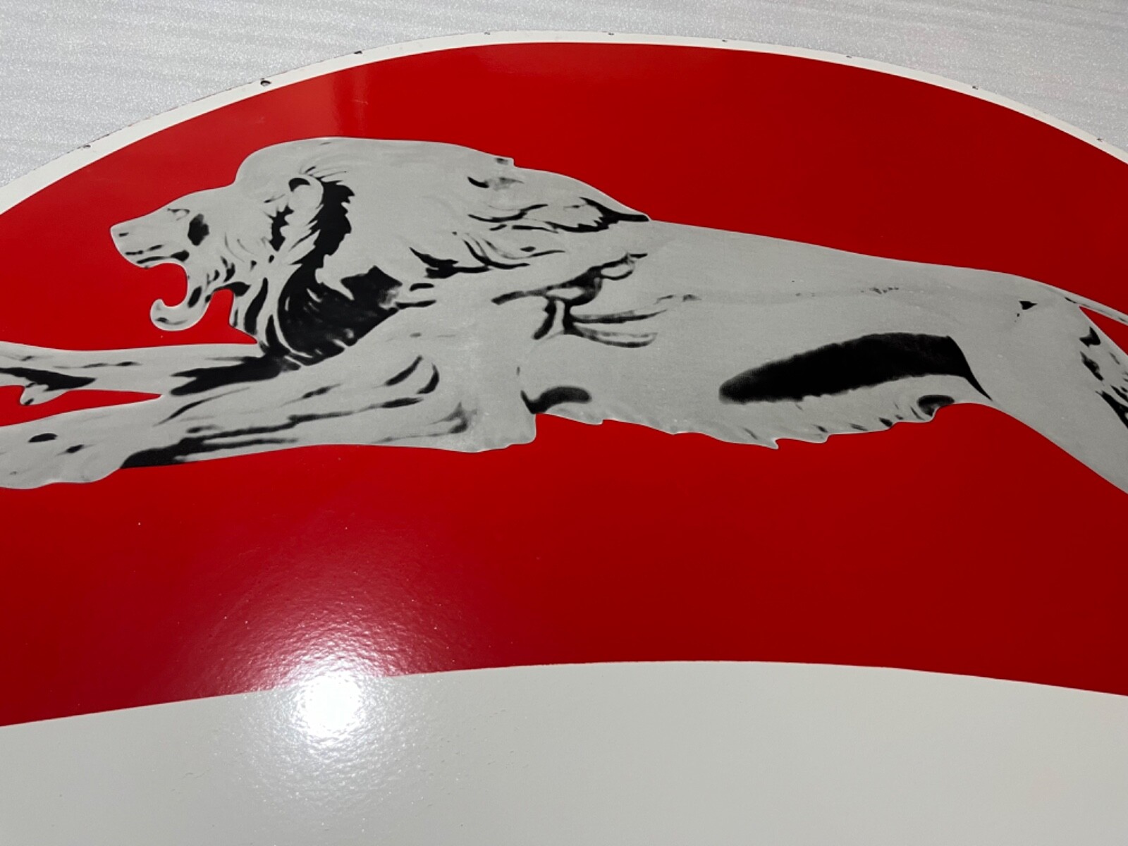 LION GAS & OIL PORCELAIN ENAMEL SIGN 60″ DSP