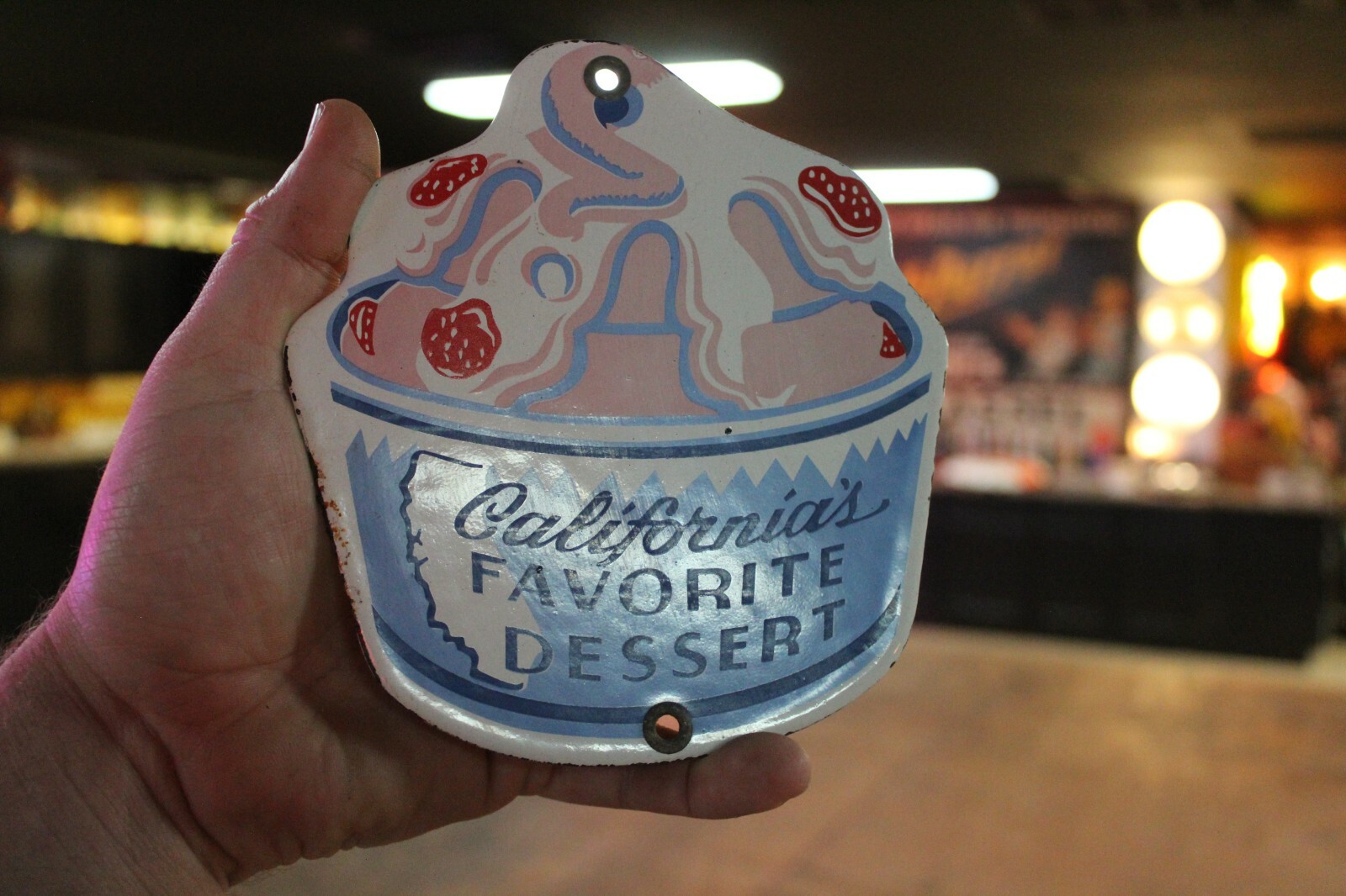 CALIFORNIA FAVORITE DESSERT ICE CREAM PORCELAIN METAL SIGN GAS OIL DAIRY COW IH