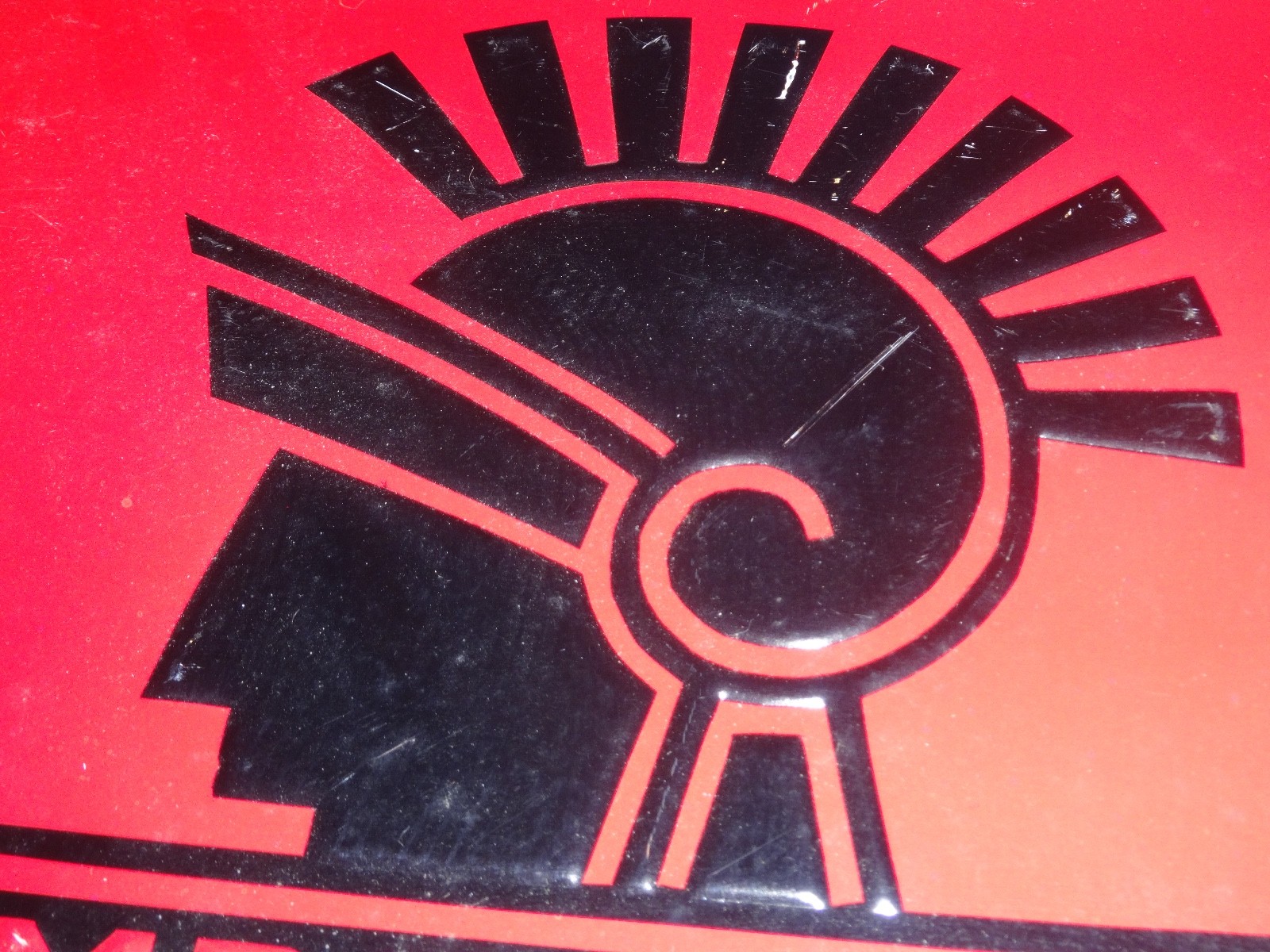 ANTIQUE ORIGINAL IMPROVED TROJANS MOTOR OIL W/ TROJAN 13.25″ METAL GASOLINE SIGN