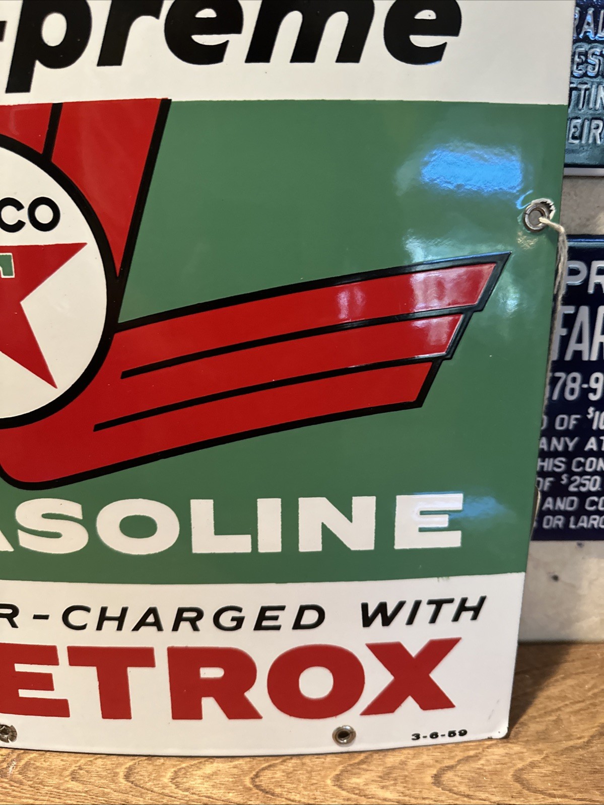 3-6-59 LARGE ORIGINAL & AUTHENTIC ”TEXACO SKY CHIEF” 18X11 INCH PORCELAIN