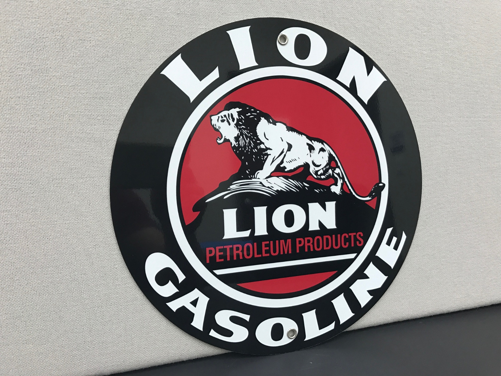 Lion gasoline sign man cave advertising round metal