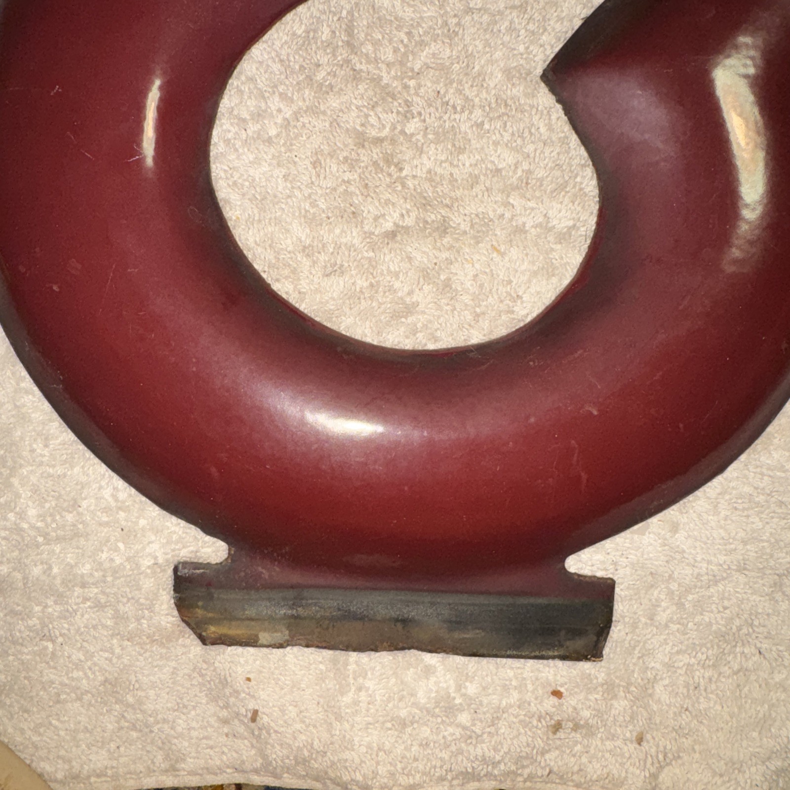 VINTAGE MAROON PORCELAIN AMPERSAND GAS STATION METAL LETTER & SIGN Great Conditi