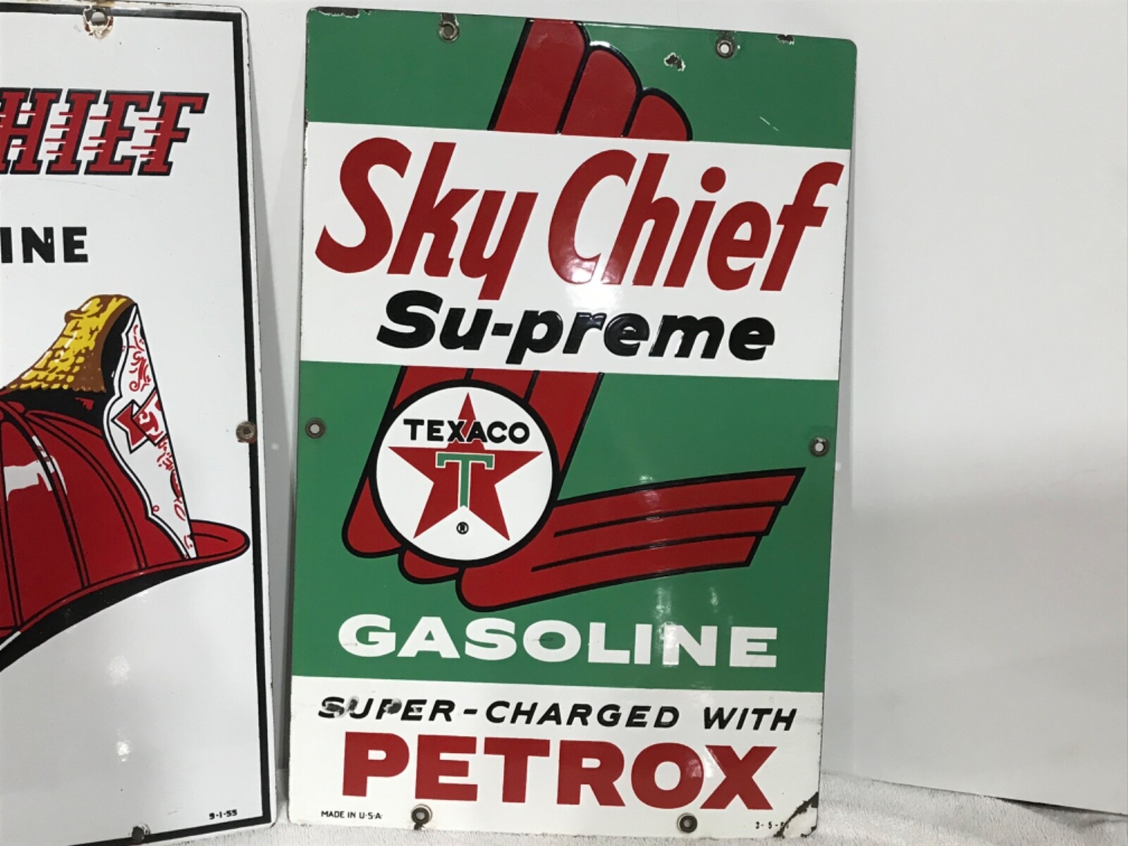 2 -GENUINE TEXACO PORCELAIN SIGNS 18“x 12 “ SKY CHIEF 1951 & FIRE CHIEF 1955