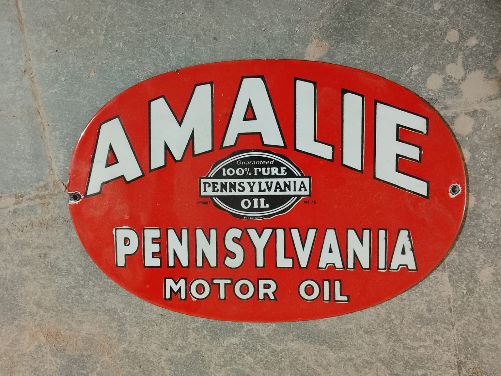 PORCELIAN AMALIE MOTOR OIL ENAMEL SIGN SIZE 12X8 INCHES