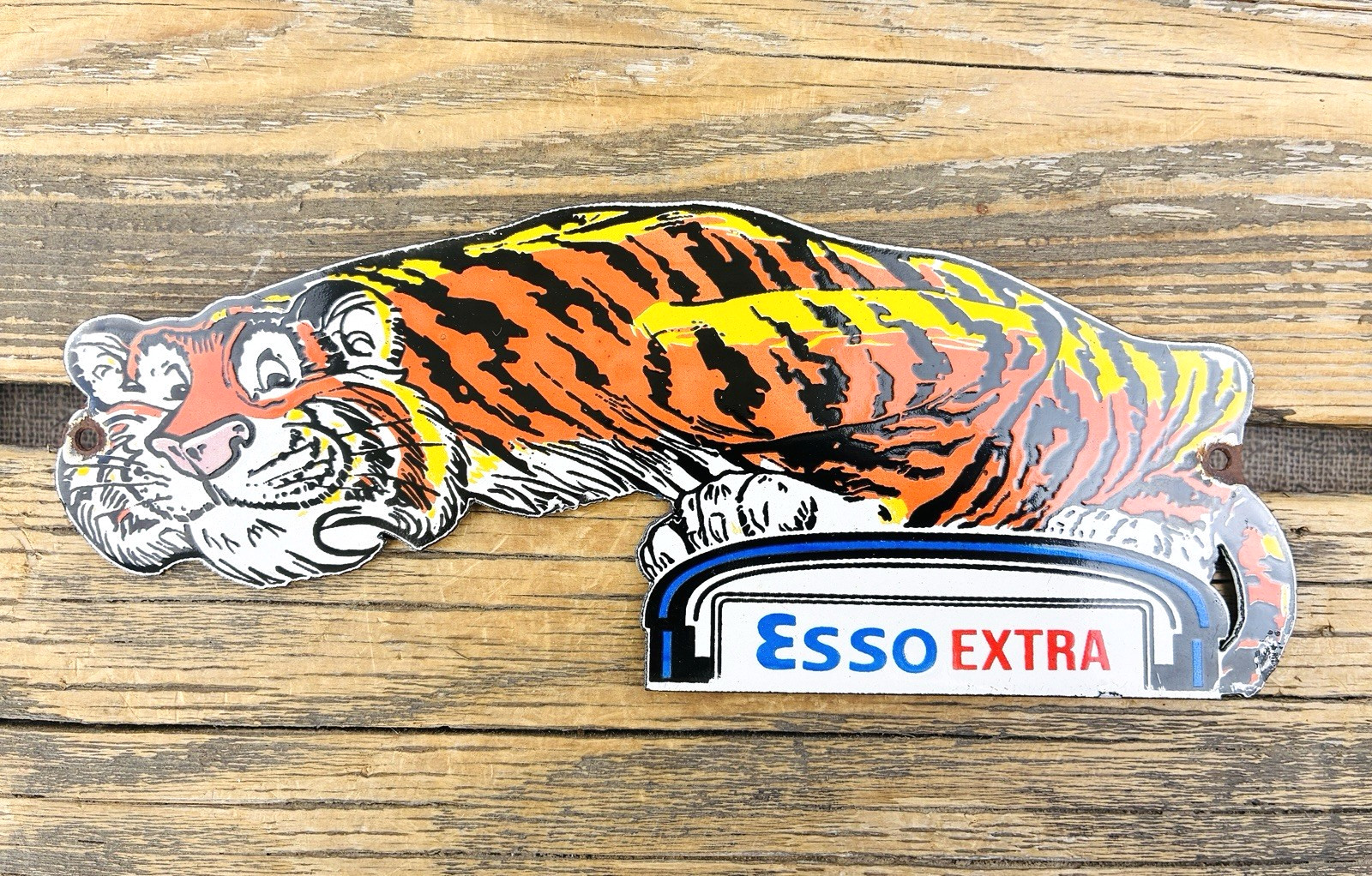 VINTAGE 10×4″ ESSO EXTRA TIGER GASOLINE MOTOR OIL PUMP STATION PORCELAIN SIGN