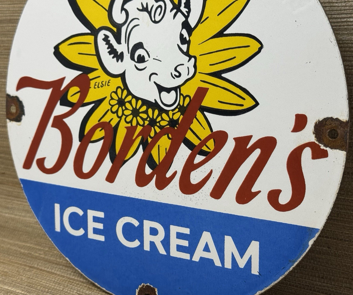 VINTAGE BORDENS ICE CREAM PORCELAIN SIGN DAIRY QUEEN COW FARM GAS PUMP
