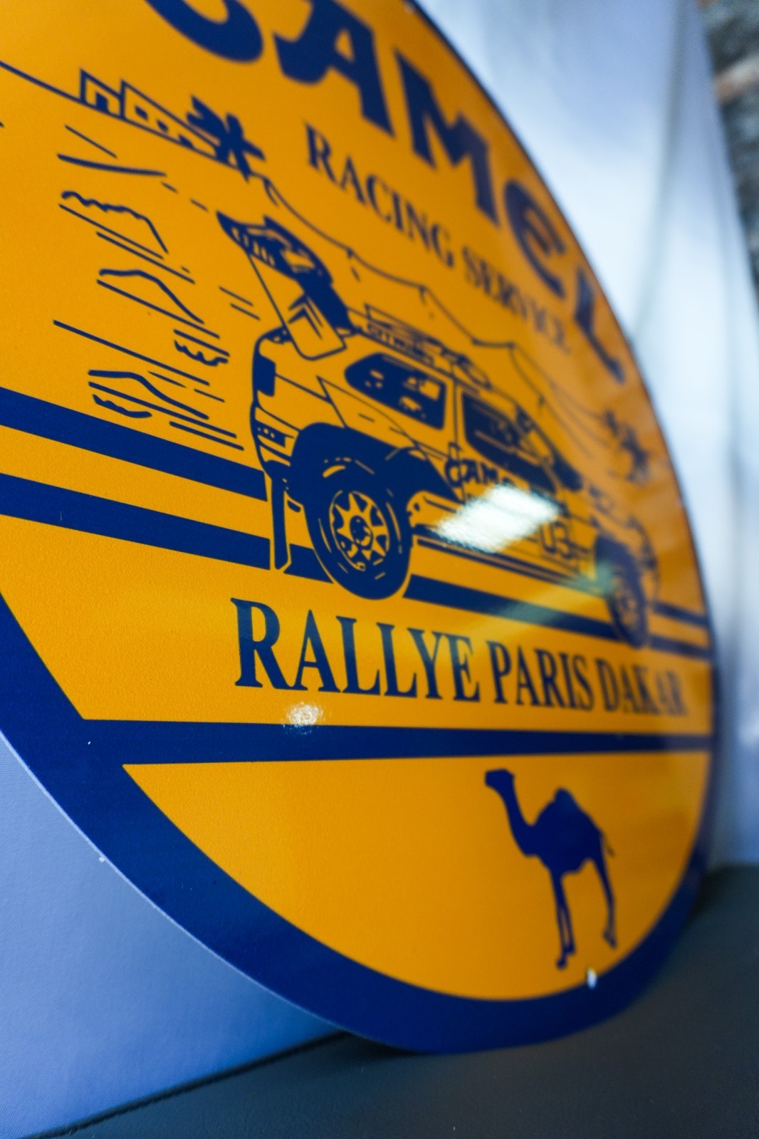 Camel Racing Service – Rallye Paris Dakar Heavy Metal Sign – 50 cm (19.7”)