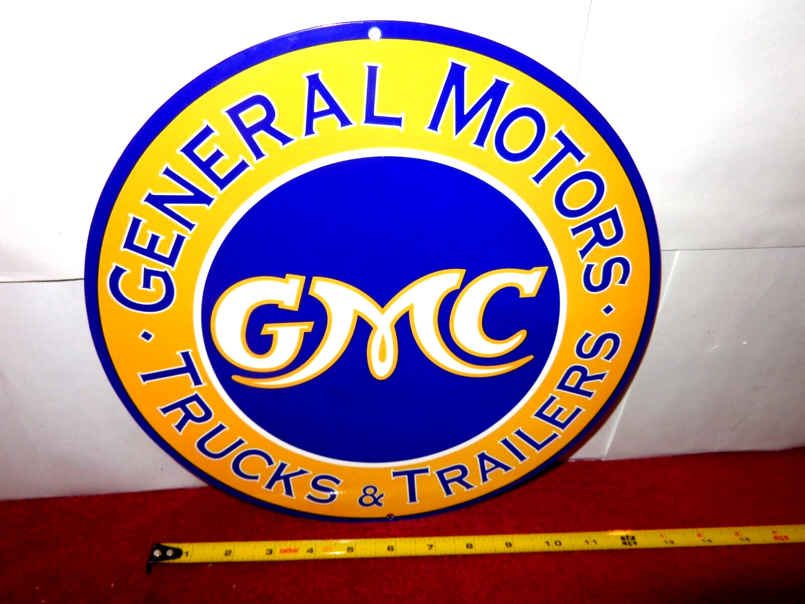 12 in GENERAL MOTORS TRUCKS ADVERTISING SIGN HEAVY DIE CUT METAL – S 140 B