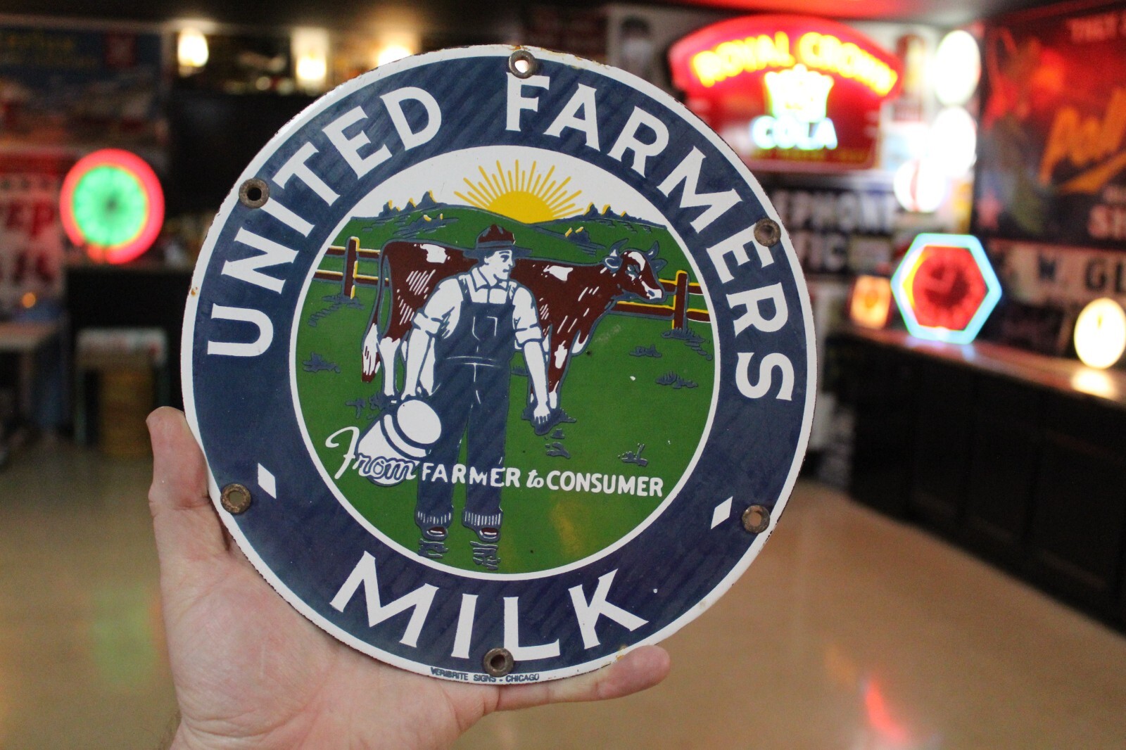 RARE UNITED FARMERS MILK DEALER PORCELAIN METAL SIGN COW FARM SUN DAIRY CORN IH