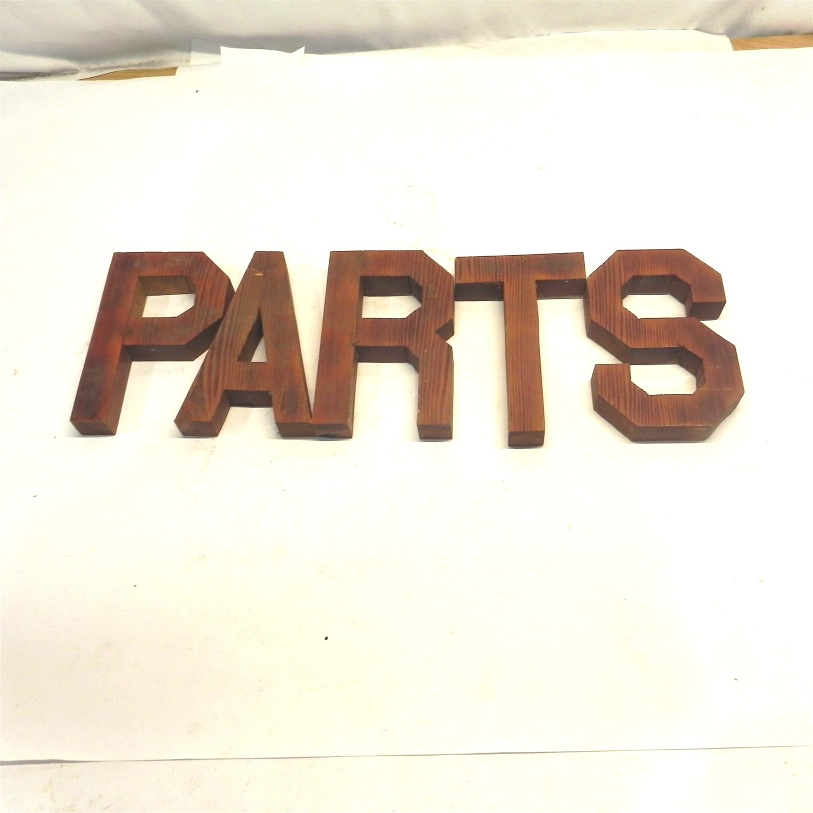 VINTAGE WOOD SIGN LETTERS AUTO PARTS SERVICE STATION STORE 9″ X 5 3/4″ USED