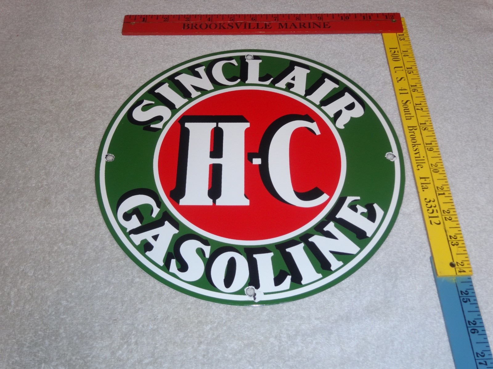 VINTAGE “SINCLAIR HC HIGH COMPRESSION GASOLINE” 12″ PORCELAIN METAL H C OIL SIGN
