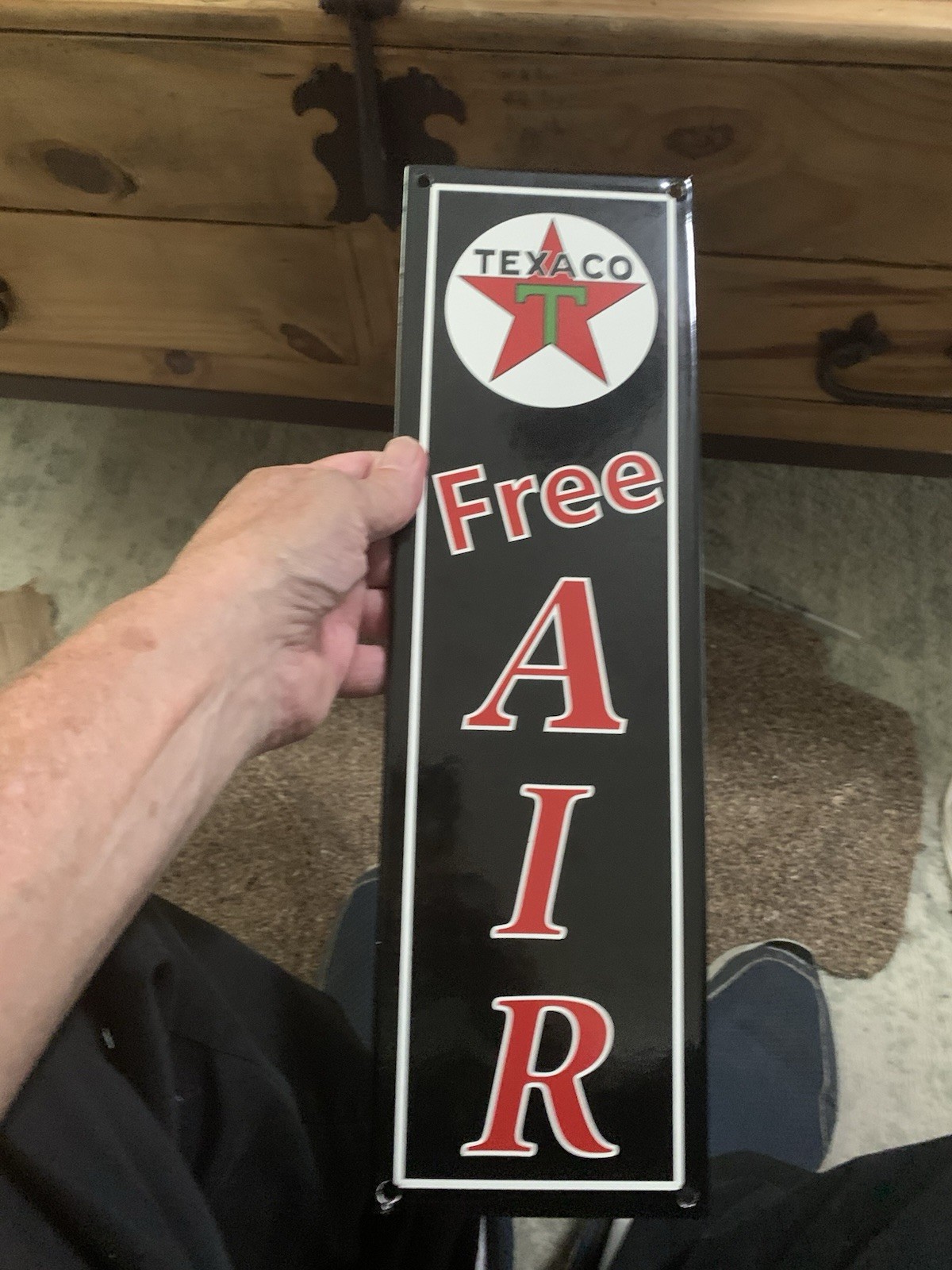 VINTAGE TEXACO FREE AIR PETROLEUM PORCELAIN GASOLINE PUMP STATION MOTOR OIL SIGN