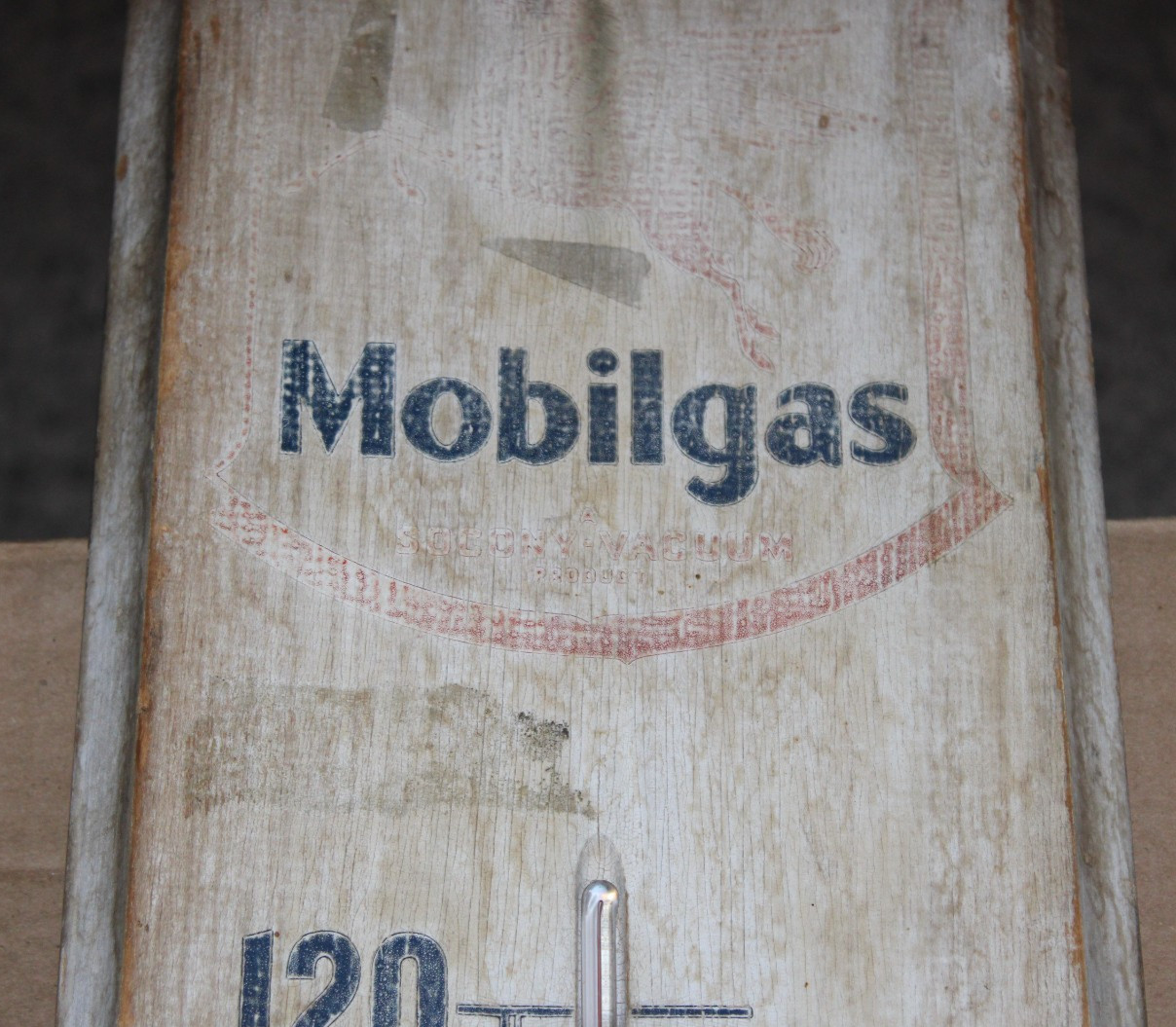 Antique Mobiloil Mobilgas Wood Thermometer 7″x36″ (socony-vacuum oil co.)