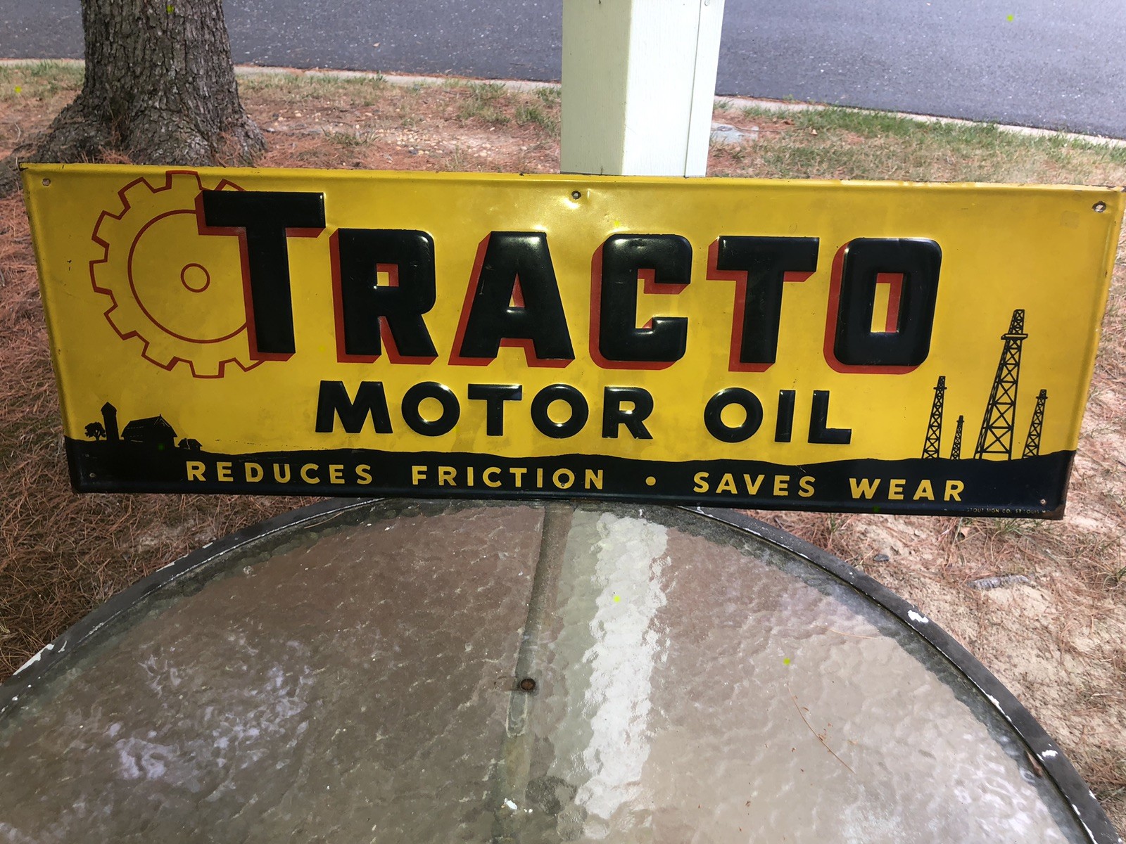 VINTAGE TRACTO MOTOR OIL GAS STATION ADVERTISING TIN SIGN